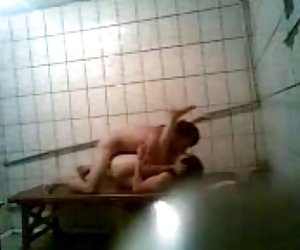 Djevojka iz azije zarobljeni od strane ruskih vojnika i dobija se jebala