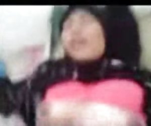 Malay - tudung kesedapan kena jolok